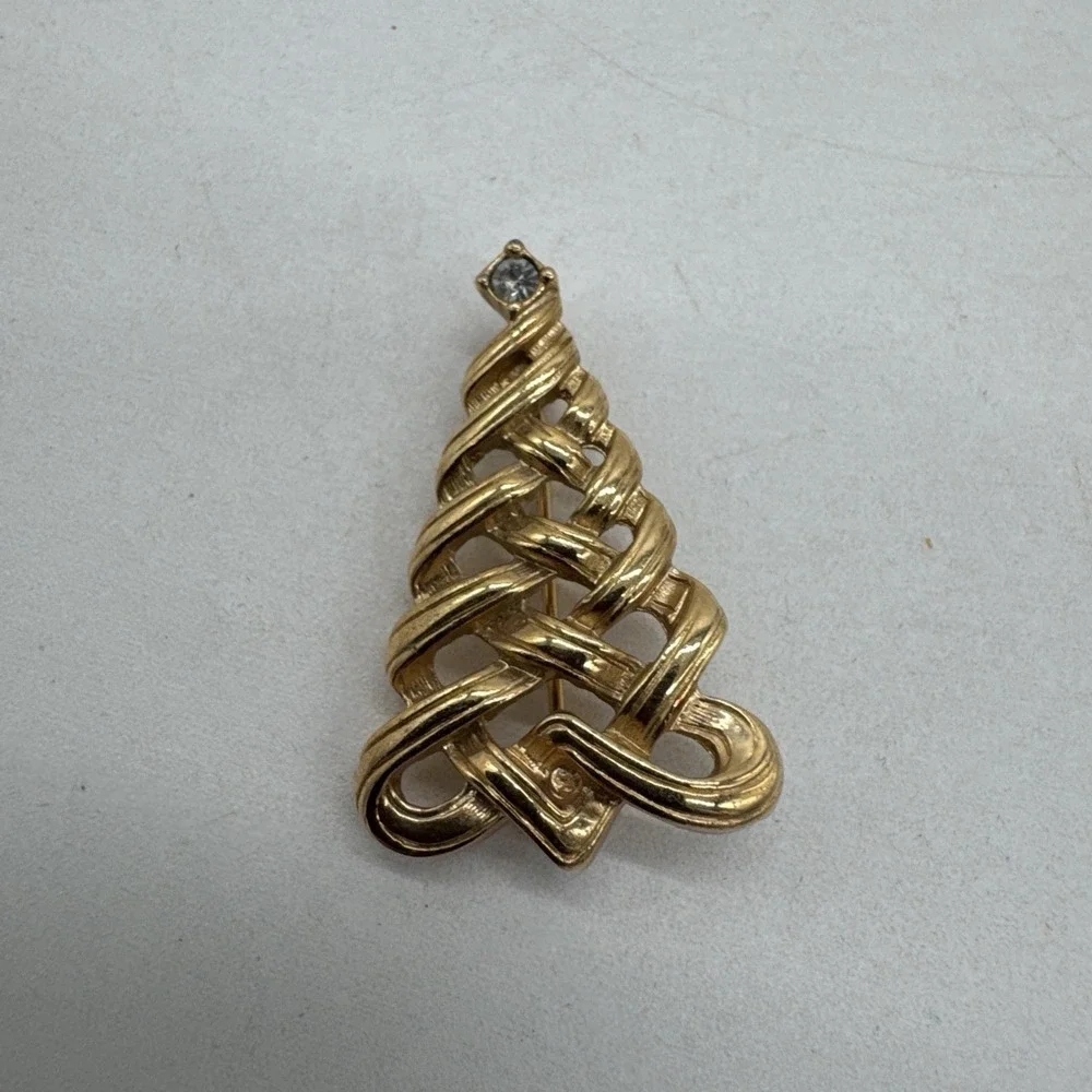 Vintage Avon Christmas Tree Brooch CZ Star 1.25
